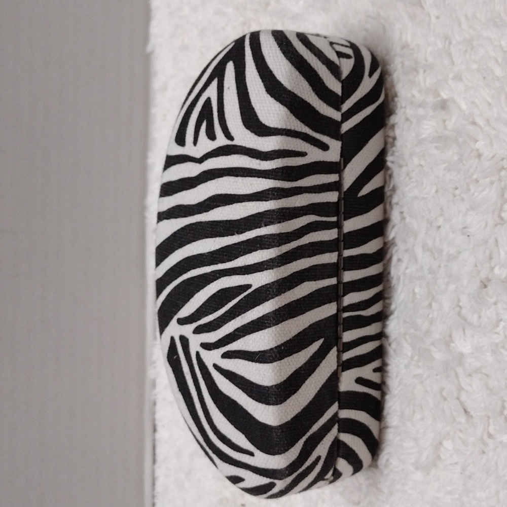 Old Navy Zebra Pattern Eyewear Hard Case Only EC#ZZZ - Picture 2 of 9